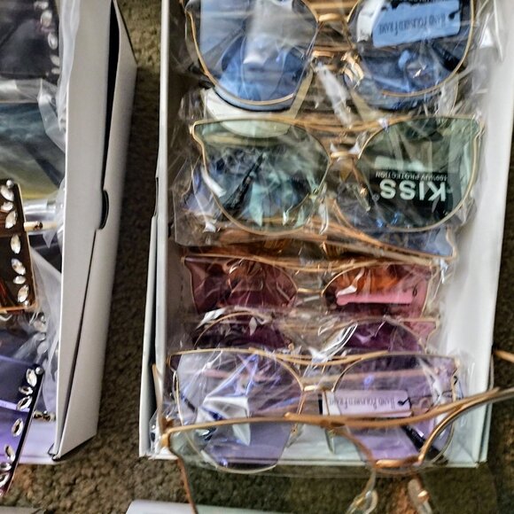 Sunglass vendor complete setup. main image 11